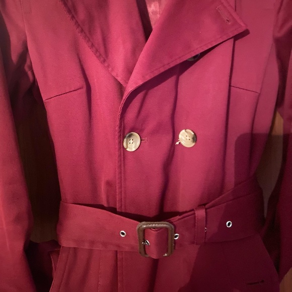 Women’s Banana Republic Raincoat (size S) - Picture 2 of 8